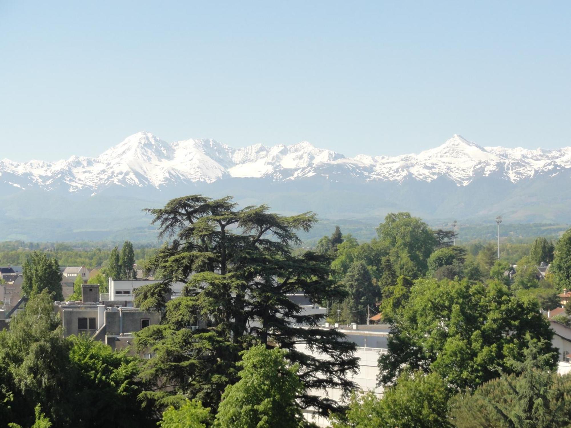 Апартаменты Cap Sud - 53M2- Vue Pyrenees- Hypercentre-Wifi Fibre -Nouvelle Literie Тарб Экстерьер фото